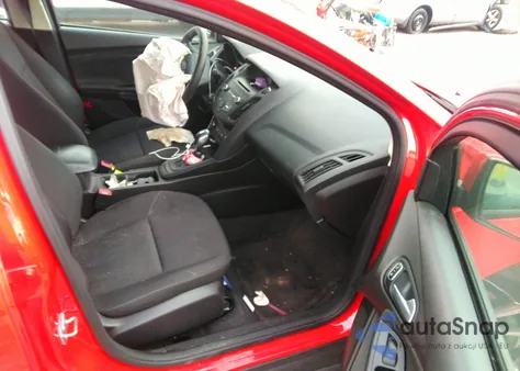 2016 Ford Focus Se z USA, uszkodzony, nr VIN 1FADP3F21GL298368